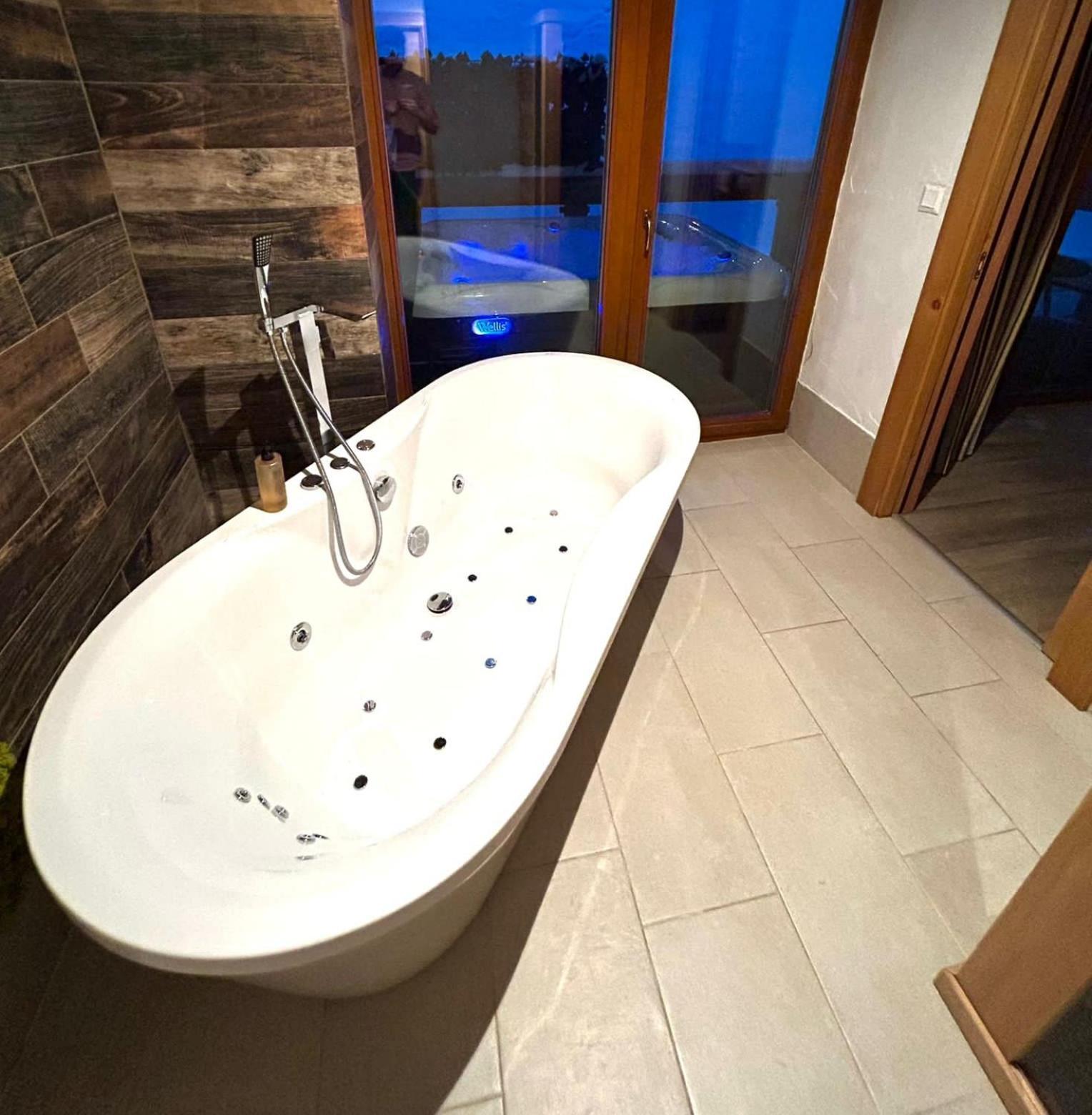 Chalet Jasna Wellness Apartment Maxim Jacuzzi & Sauna 데마노브스카돌리나 외부 사진